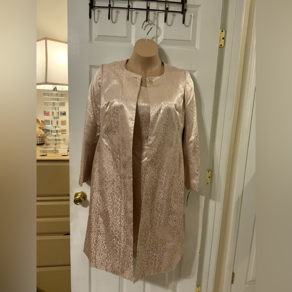 NWT Women’s 2 pcs satin dress suit